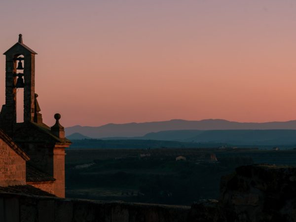 Conheça a ecologia acústica e como ela impacta no som da sua igreja