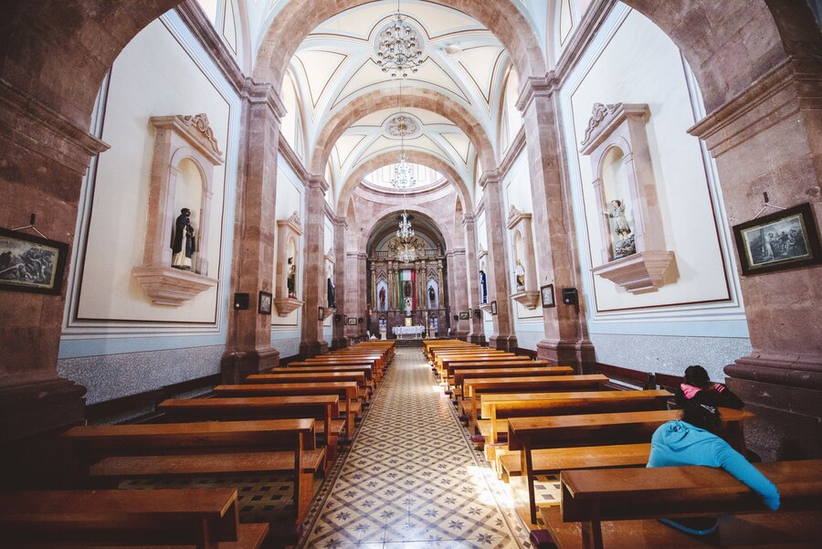 Como Escolher o Painel Acústico Ideal para o Seu Projeto de Igreja?